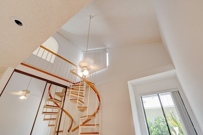 Building Photo - Luxurious 3 Bedroom Oasis with Pool and Beach Access AVAILABLE NOW!