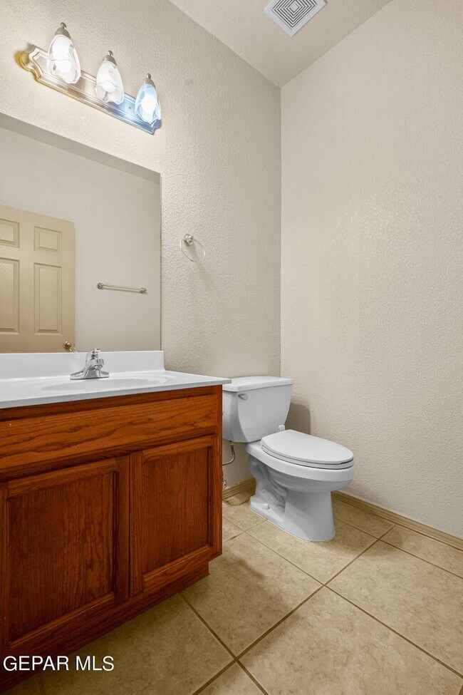 Building Photo - 6121 Byron St