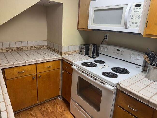 Building Photo - 2510 San Gabriel St