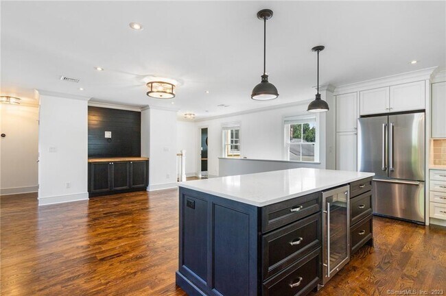 Building Photo - 75 Strickland Rd