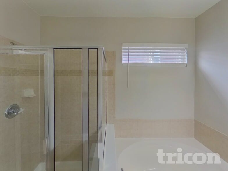 Building Photo - 2290 St Claire Dr