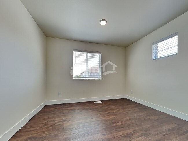 Building Photo - 17613 26th Ave Ct E