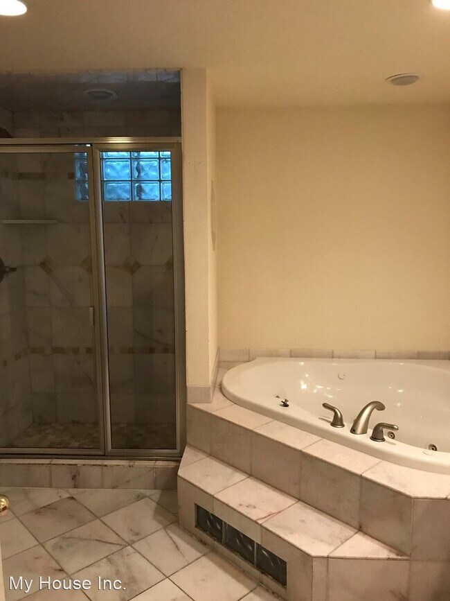 Building Photo - 4 br, 2 bath House - 1300 Ponderosa Drive