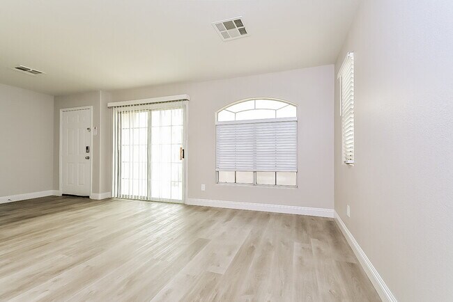 Building Photo - 5359 Hanging Tree Ln