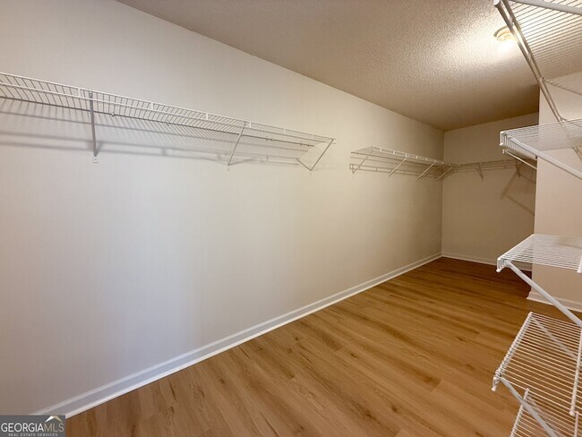 Building Photo - 1570 Swan Valley Ct