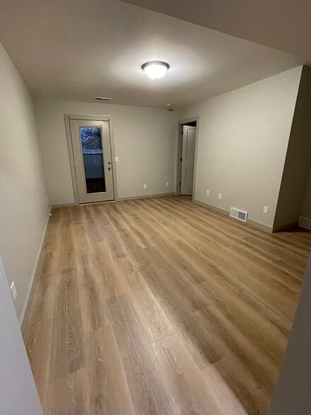 Building Photo - 2933 King James Way