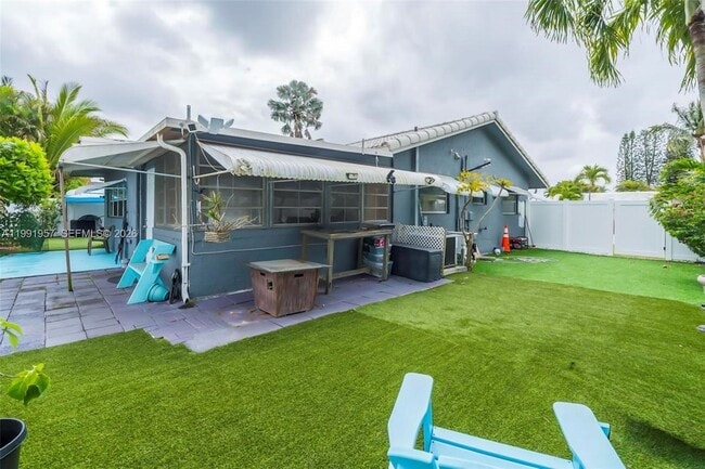 Building Photo - 7211 NW 76th St