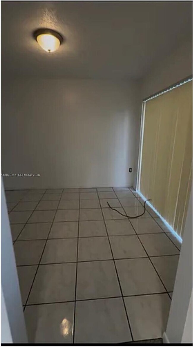 Building Photo - 127 SW 159th Way