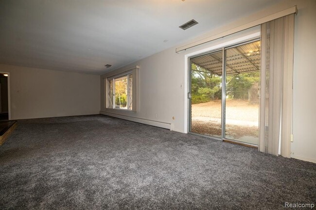 Building Photo - 851 Helston Rd