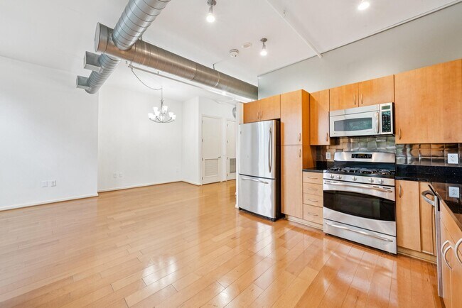 Building Photo - 811 4th St NW