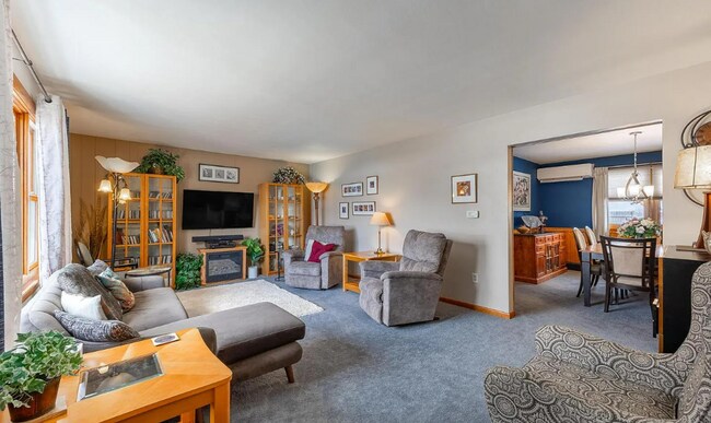 Building Photo - Charming 3 Bedroom in Overlook Heights