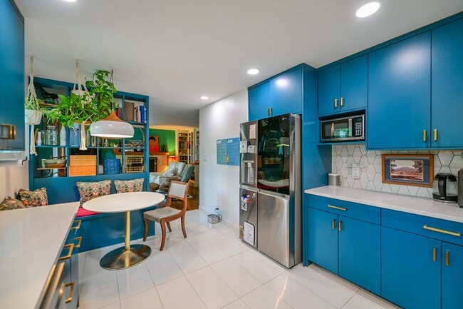 Building Photo - 50 Eden Pl