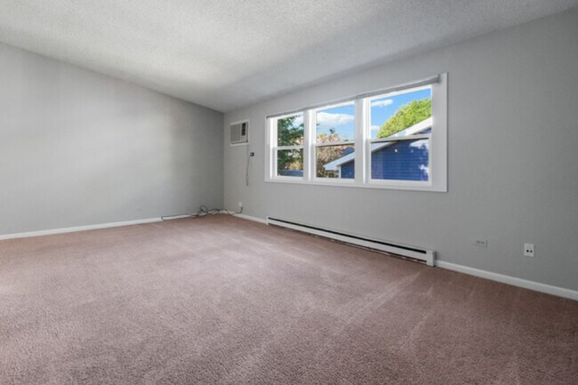 Building Photo - 627 Chardonnay Ln
