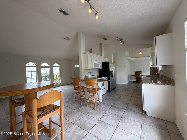Building Photo - 3506 Egret Dr