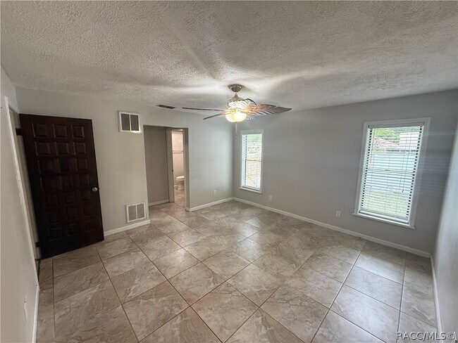 Building Photo - 5560 S Garcia Terrace