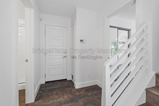 Building Photo - 7857 Inception Way