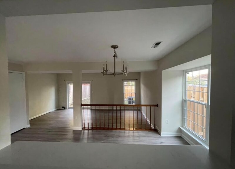 Building Photo - 2950 Strauss Terrace