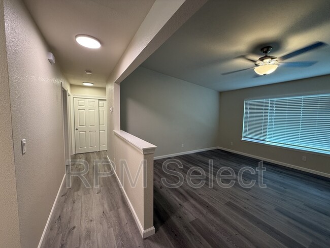 Building Photo - 1238 Woodfield Ave