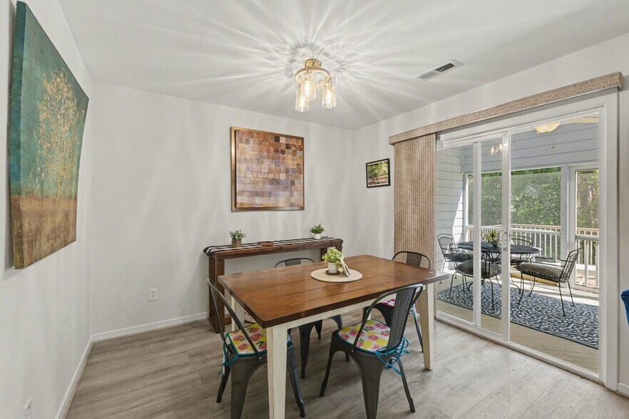 Building Photo - 1263 Marshview Dr