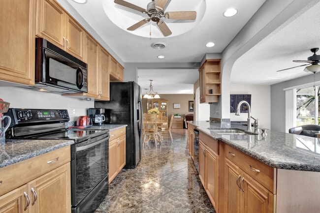 Building Photo - 4274 Gillot Blvd