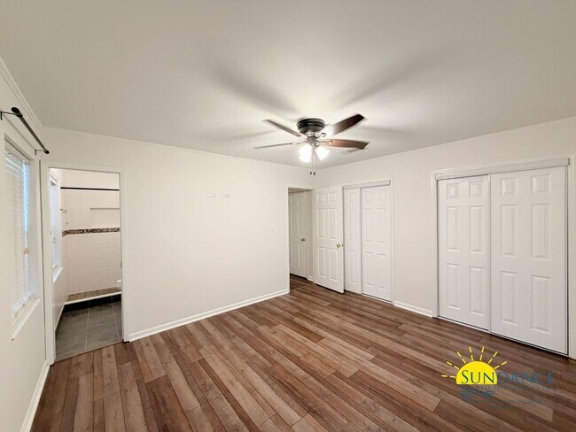 Building Photo - 723 Clark Dr