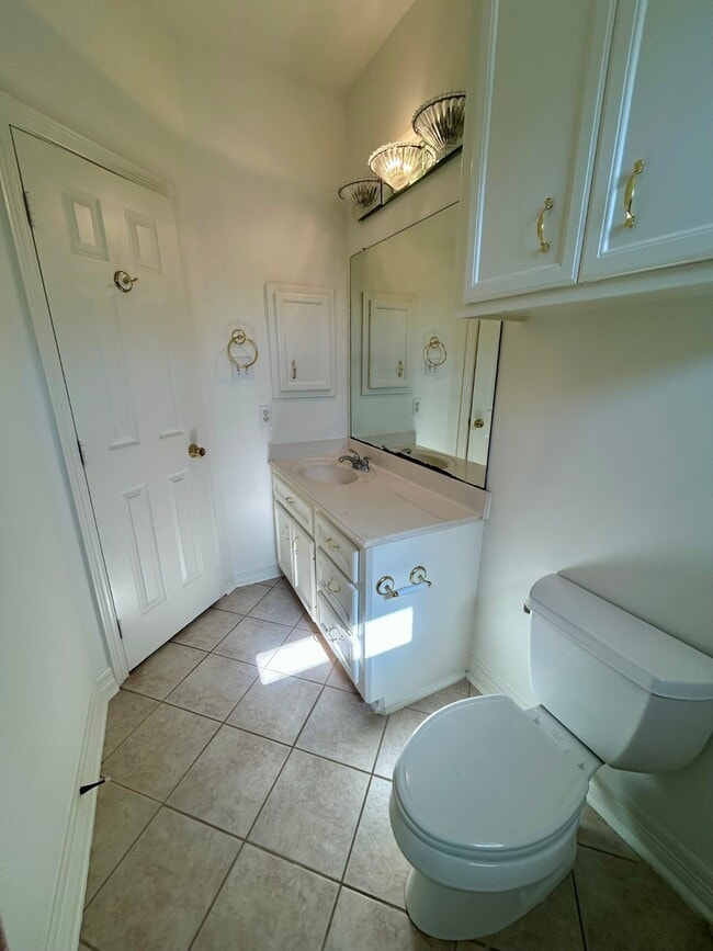 Building Photo - 1419 Miller Ave