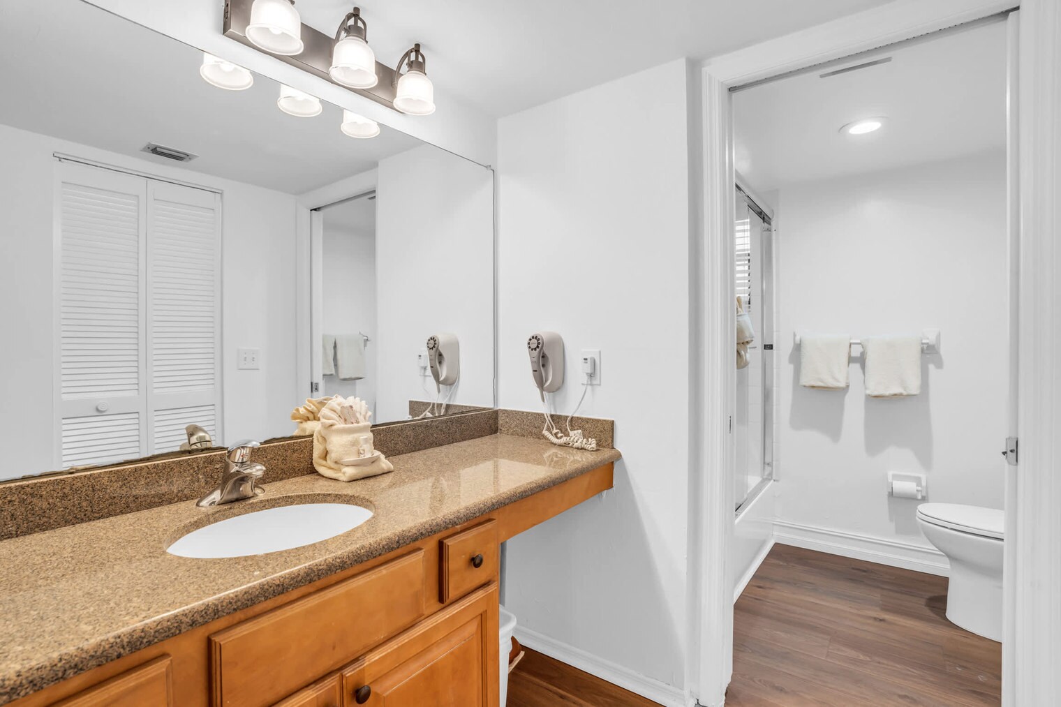 Building Photo - 600 Neapolitan Way