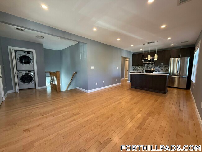 Building Photo - 31-33 Thornton St.