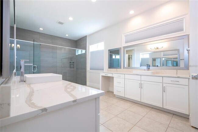 Building Photo - 13370 Alderley Dr