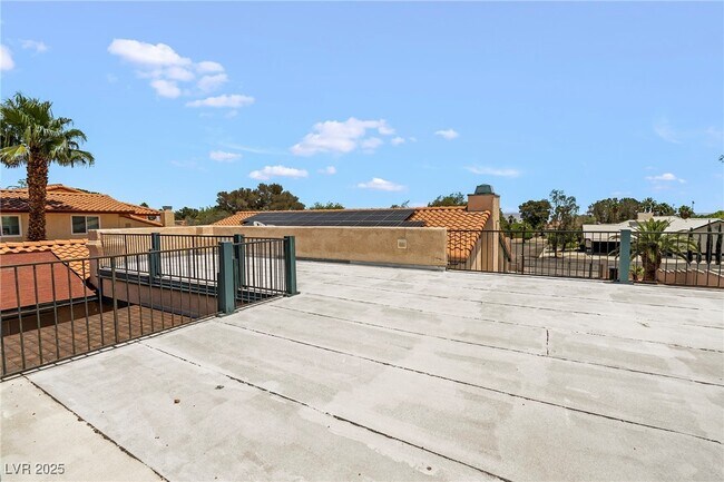 Building Photo - 1765 Belcastro St
