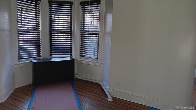 Building Photo - 1811 Wallace Ave