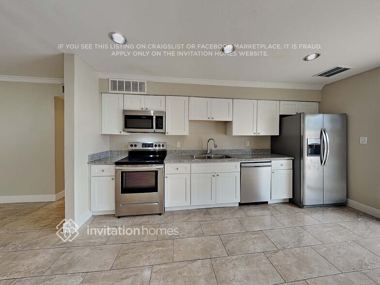 Building Photo - 3412 W Bluefield Ave