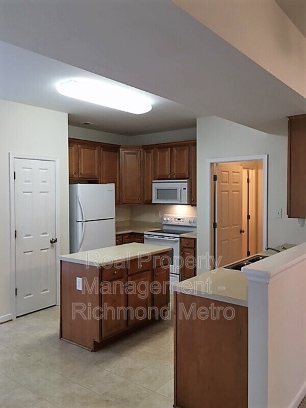 Building Photo - 409 Wilmer Ave