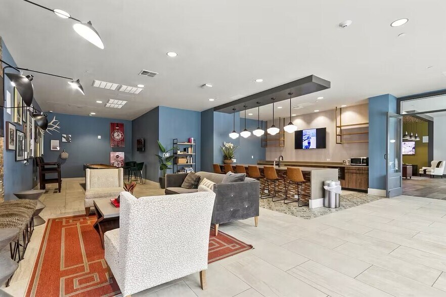 Building Photo - 680 6th Ave NE