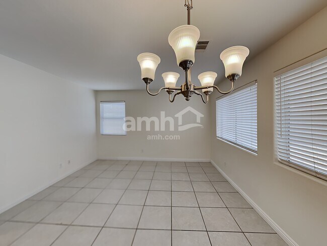 Building Photo - 9516 Fox Forest Ave