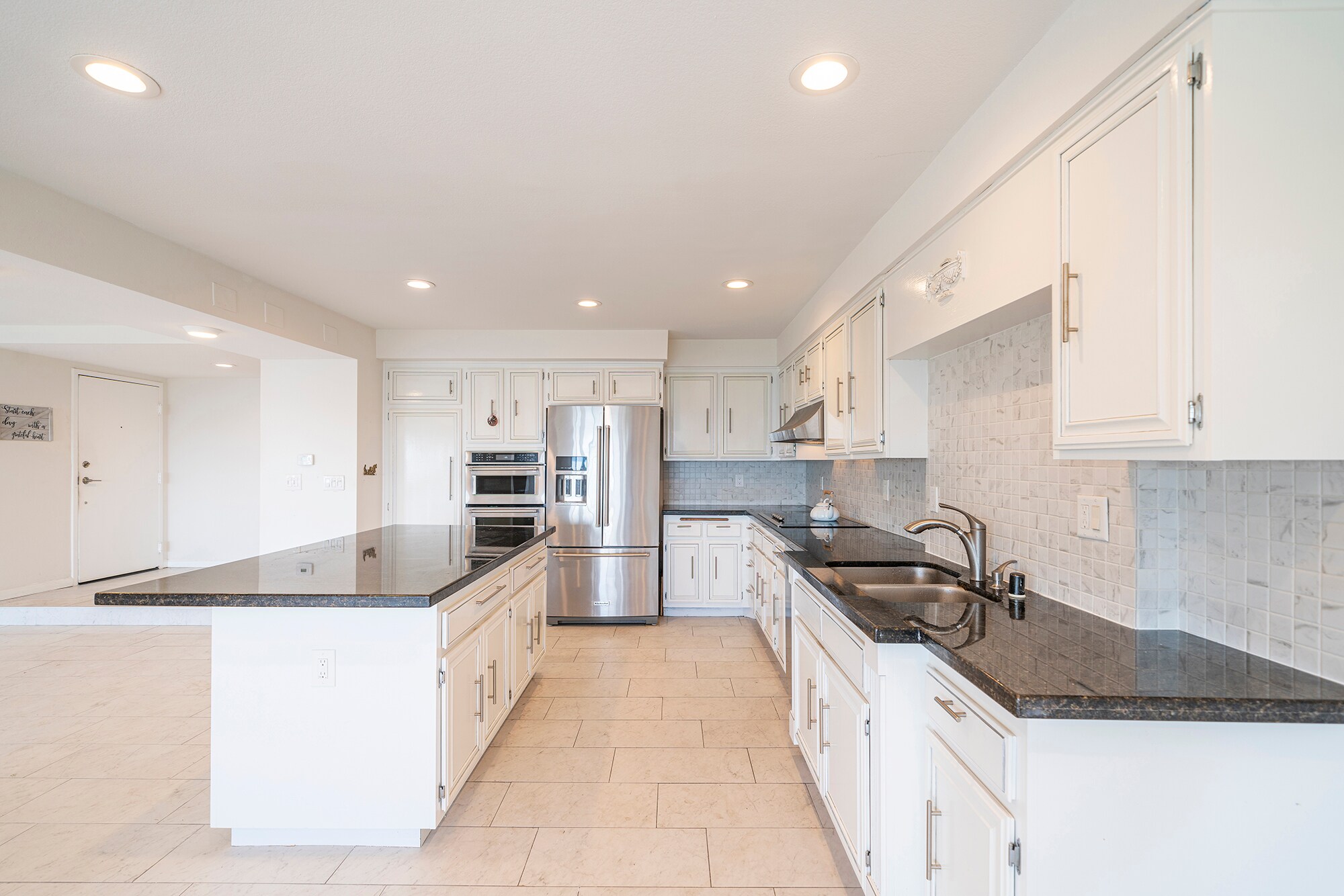 Kitchen - 2209 W 25th St