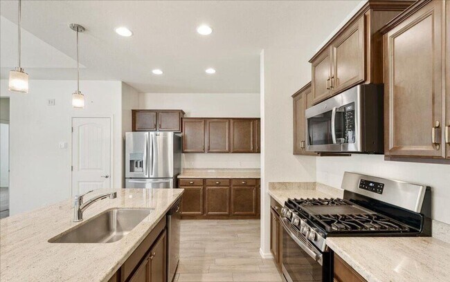 Building Photo - Lovely Two Bedroom Near Golf and Airport-Prescott