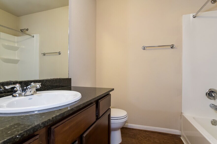 Building Photo - 3350 Allington Ct