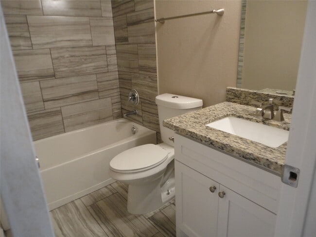 Building Photo - 18142 Flower Grove Ct