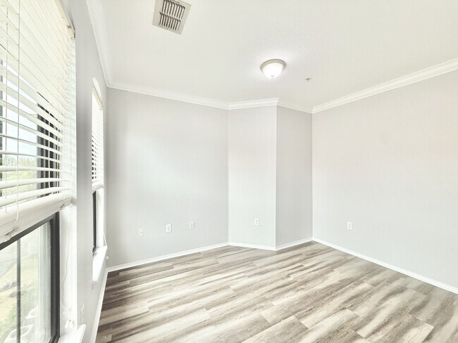 Building Photo - 2725 Via Cipriani