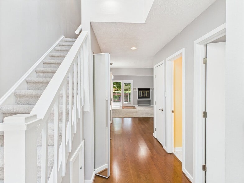 Building Photo - 6138 Rolling Forest Cir