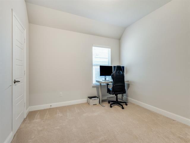 Building Photo - 3253 Lakewood Blfs Trl