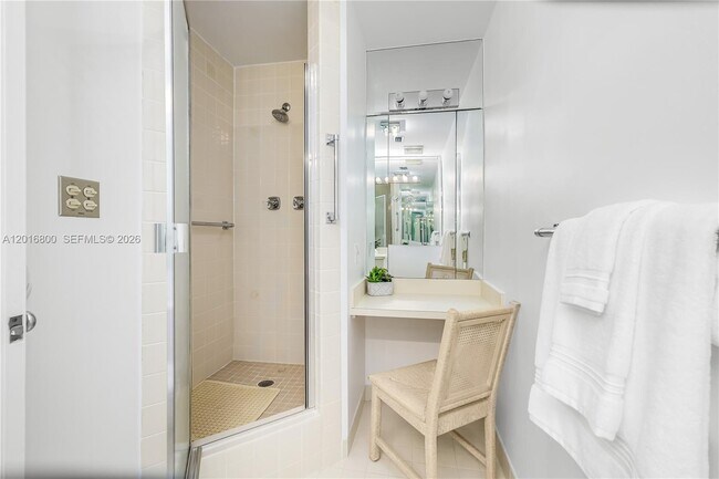 Building Photo - 4925 Collins Ave