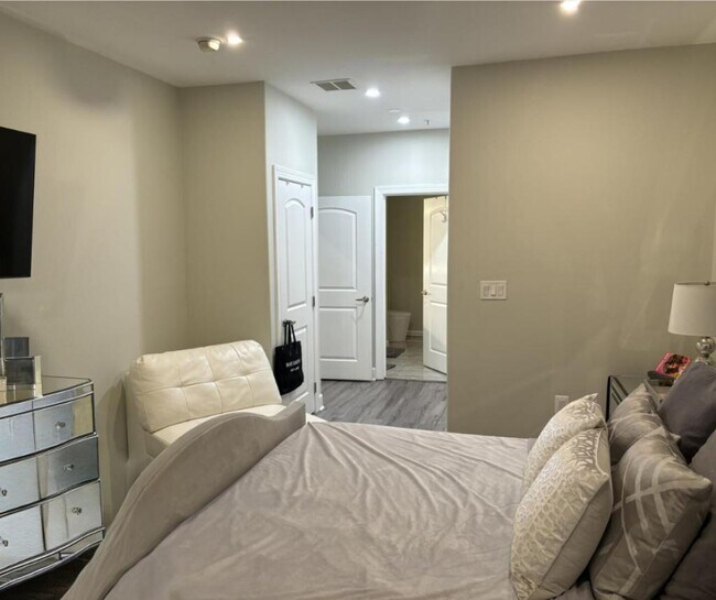 Building Photo - 12800 Libertys Delight Dr