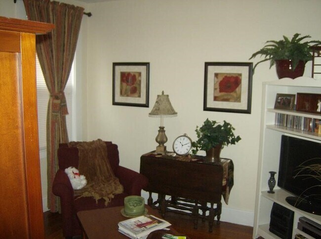 Building Photo - 56 Prentiss St