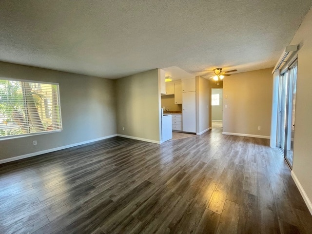 Building Photo - Vista Capri East Apts