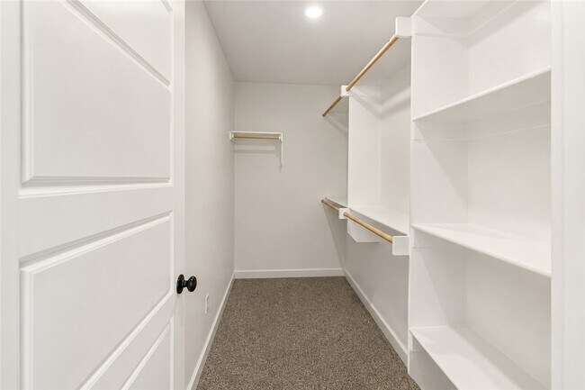 Building Photo - 1031 Boardwalk Ave