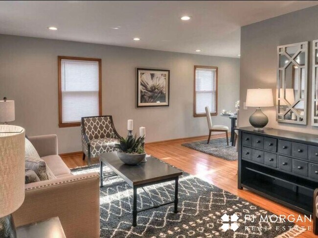 Building Photo - 4 bedroom, 3 Bathroom House