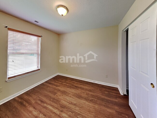 Building Photo - 7576 Gold Coin Dr