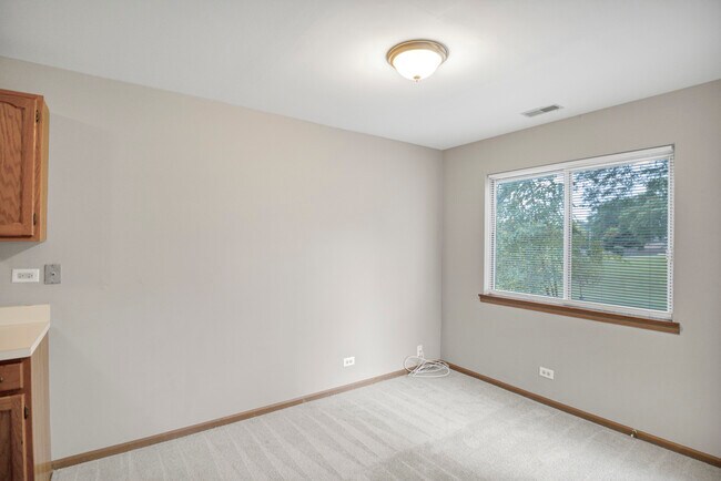 Building Photo - 737 Candleridge Ct
